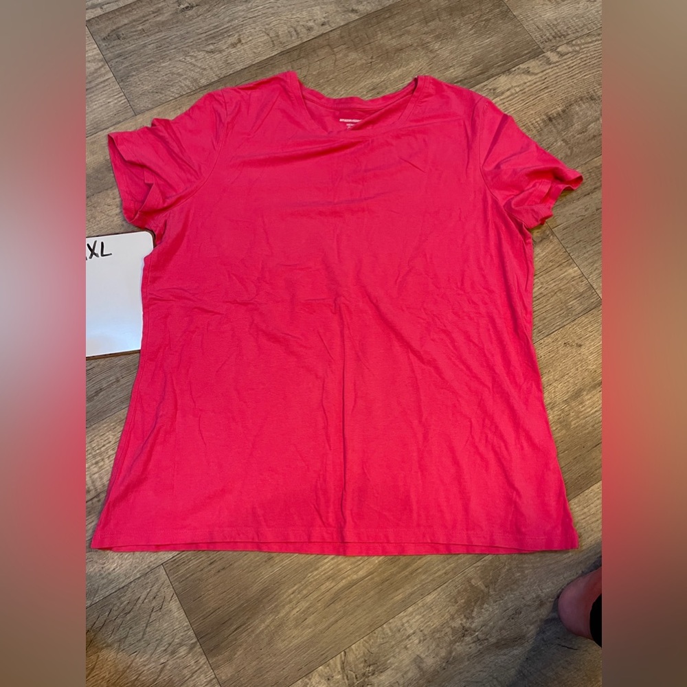 XXL Coral Amazon Essentials Tee